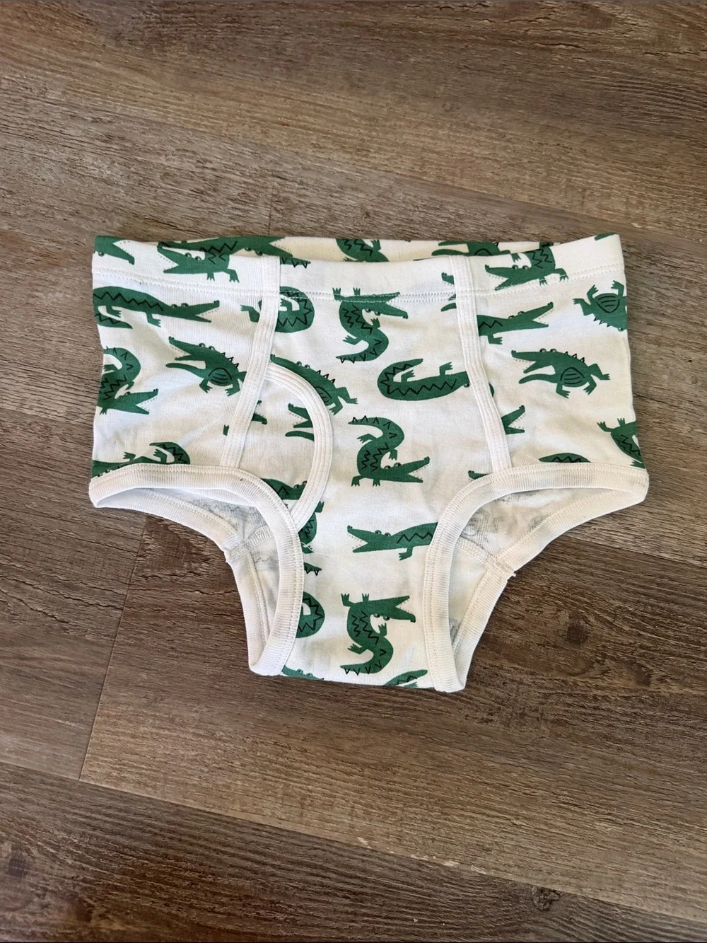 Hanna Andersson | Kids' White Briefs with Green Crocodile Print